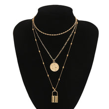Load image into Gallery viewer, Pendant Choker Necklace