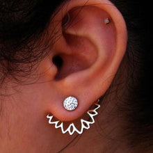 Load image into Gallery viewer, Flower Drop Earrings