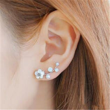 Load image into Gallery viewer, Flower Drop Earrings