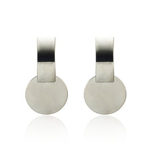 Load image into Gallery viewer, Flower Drop Earrings